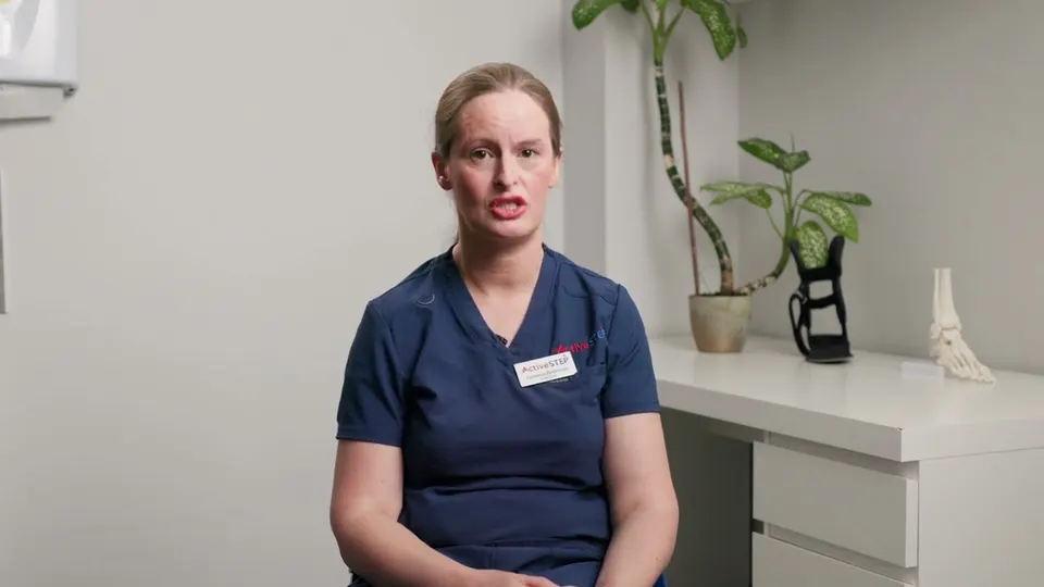 Active Step podiatrist Gemma explaining how custom orthotics are measured